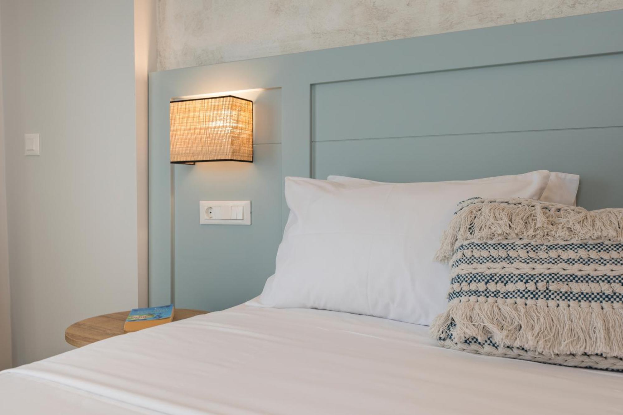 Esplanade Apartments Калатас Екстериор снимка