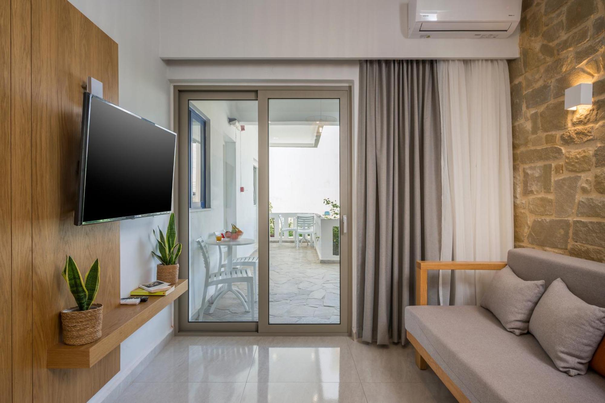 Esplanade Apartments Калатас Екстериор снимка