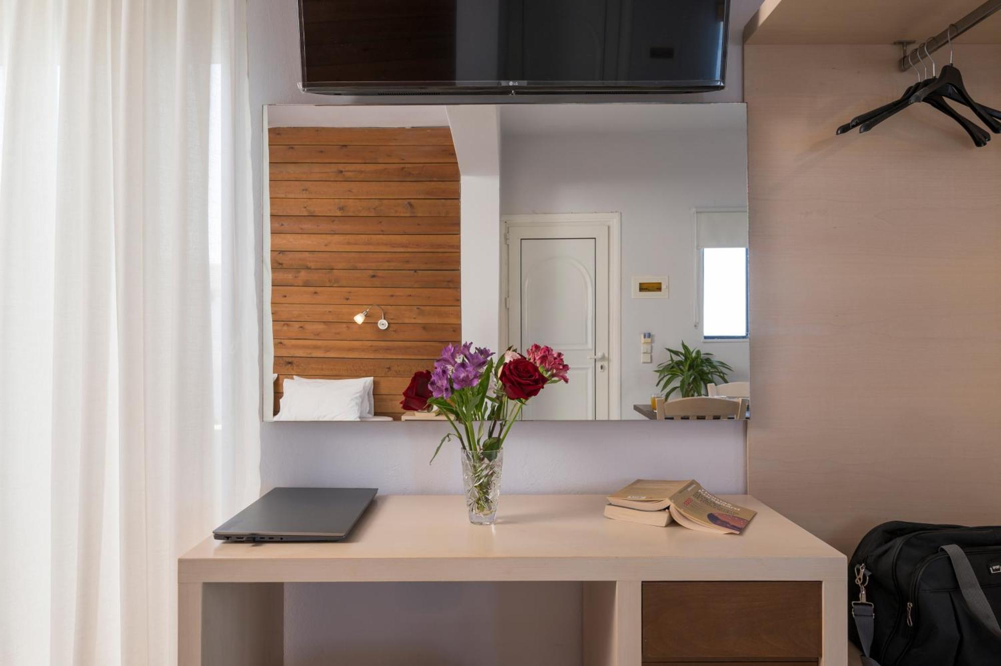 Esplanade Apartments Калатас Екстериор снимка