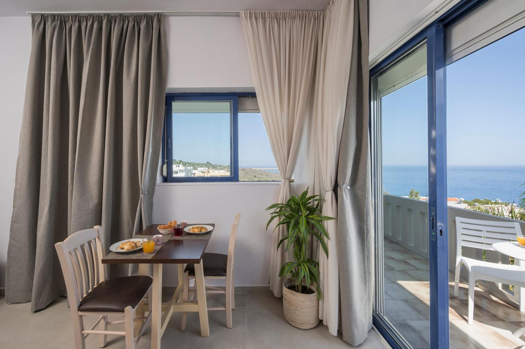 Esplanade Apartments Калатас Екстериор снимка